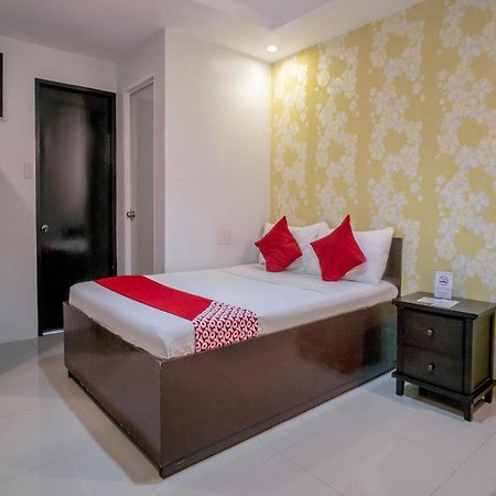 Oyo 697 Obrero Suites Davao City Esterno foto