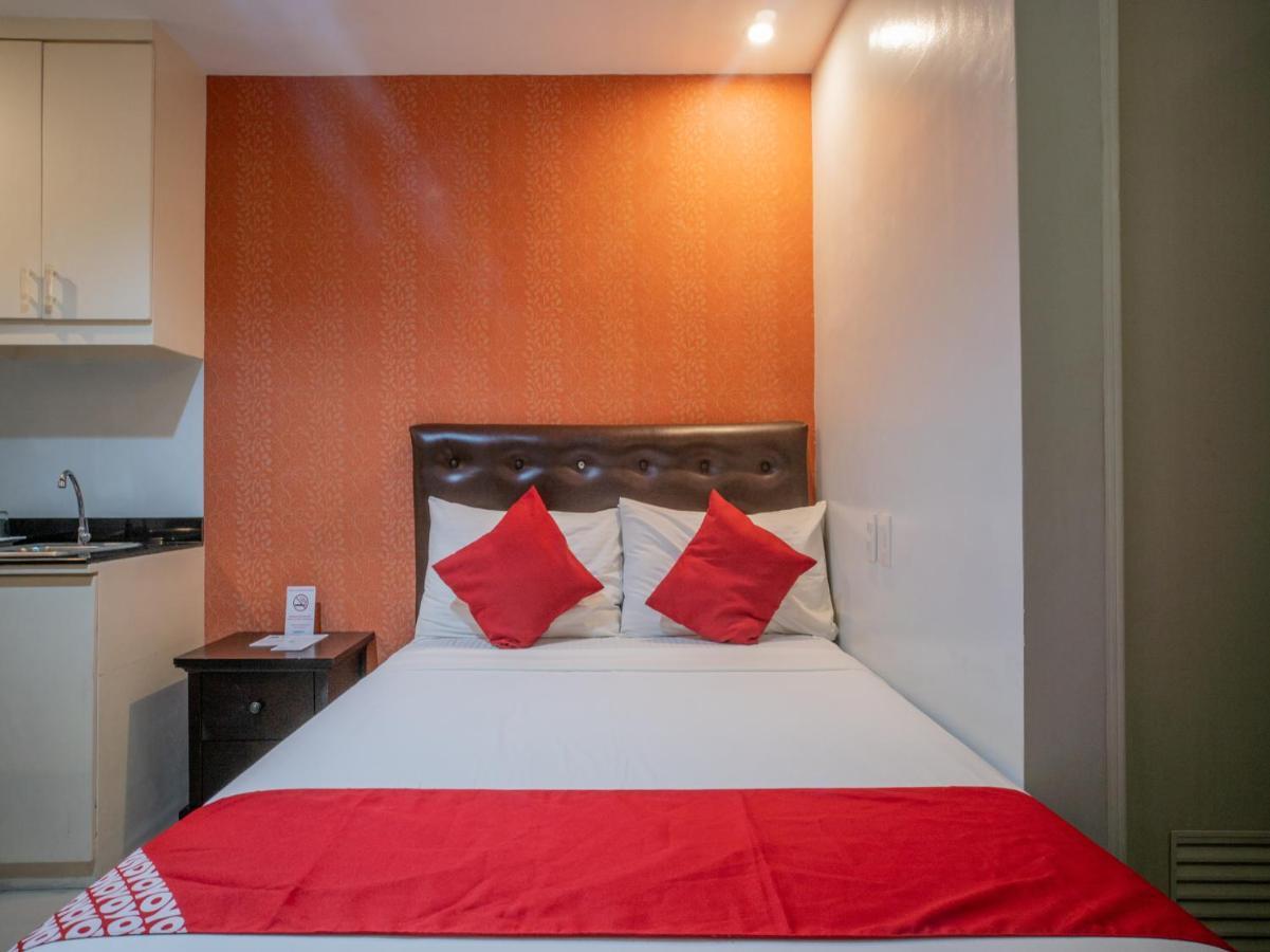 Oyo 697 Obrero Suites Davao City Esterno foto