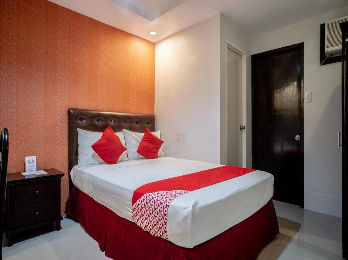 Oyo 697 Obrero Suites Davao City Esterno foto