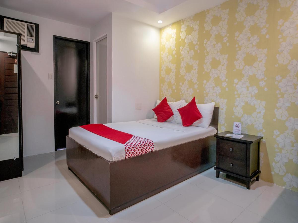 Oyo 697 Obrero Suites Davao City Esterno foto