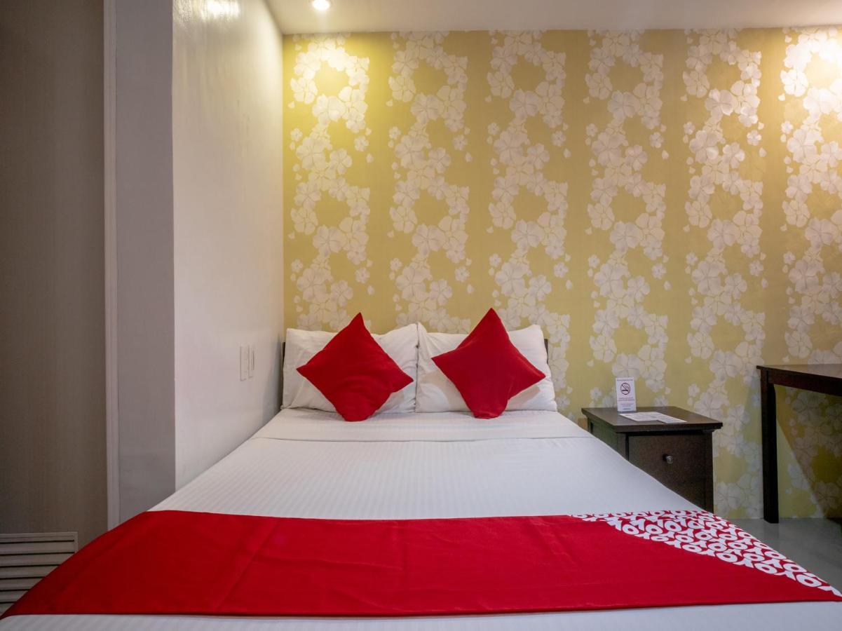 Oyo 697 Obrero Suites Davao City Esterno foto