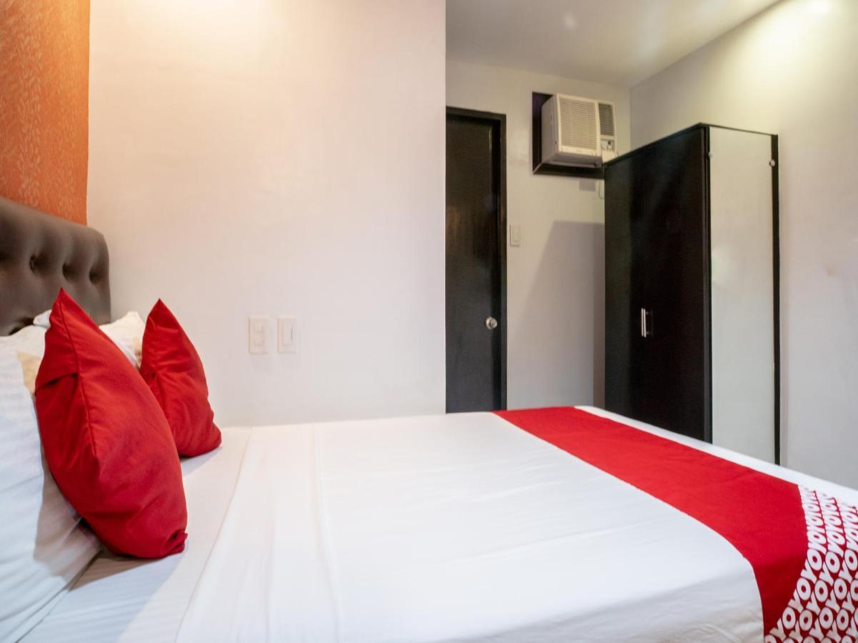 Oyo 697 Obrero Suites Davao City Esterno foto